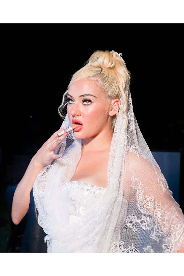 Eterye Lace Detailed Veil Shawl Cover