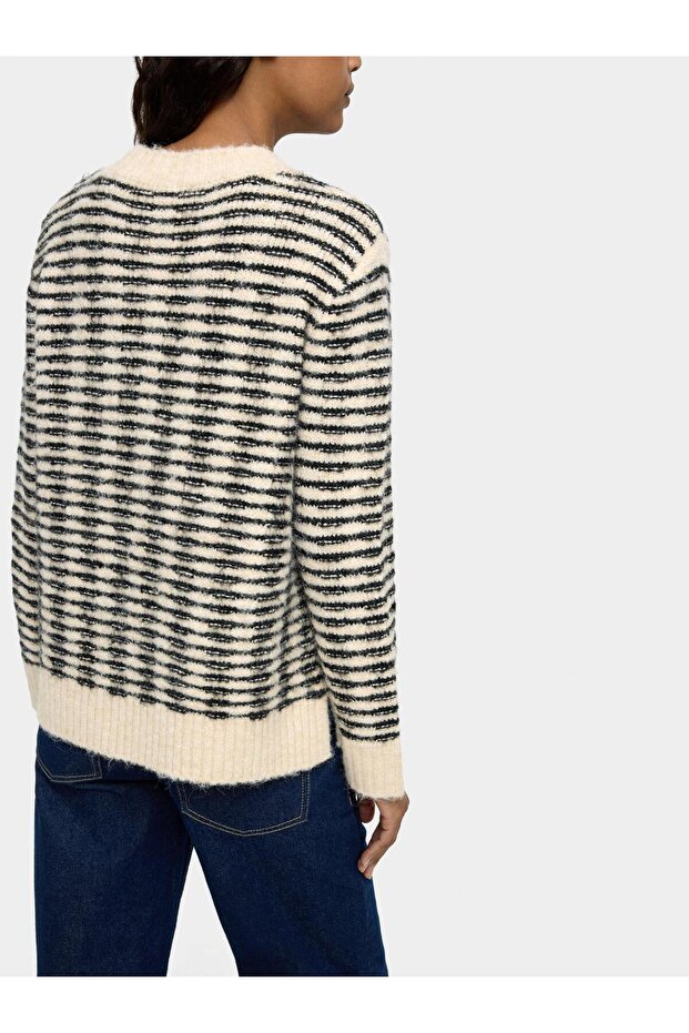 Çizgili Örme Kazak - 4