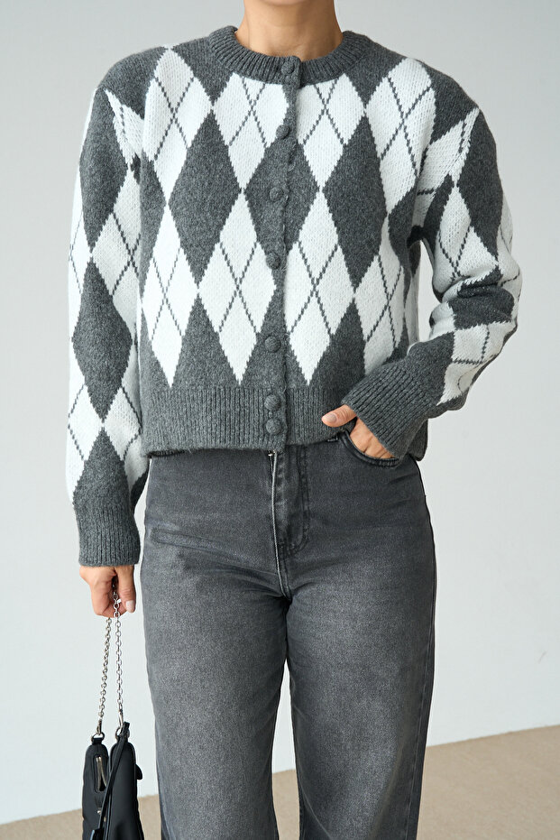 Women's Crew Neck Diamond Pattern Knitwear Cardigan