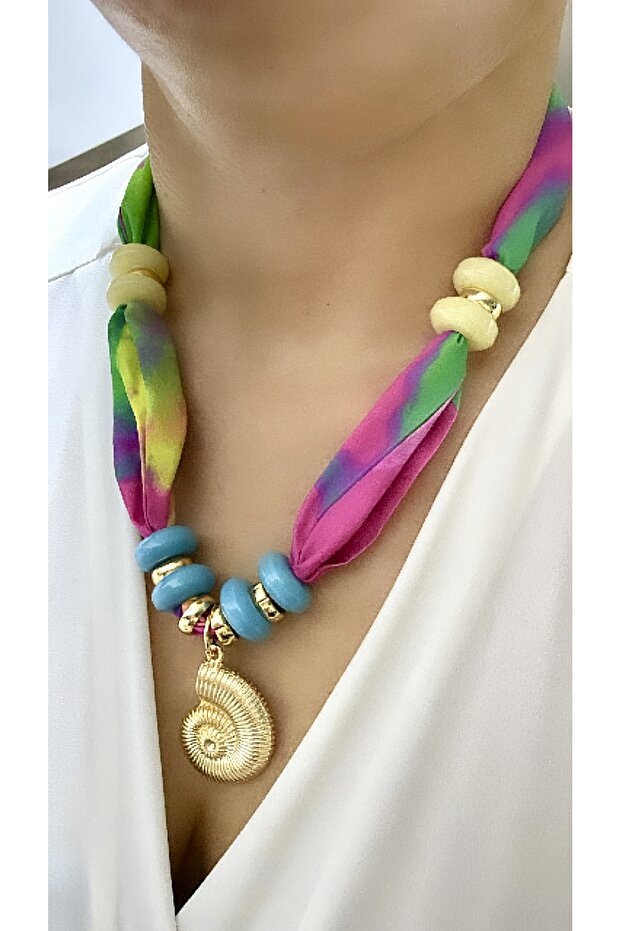 Bead Detailed Snail Scarf Necklace