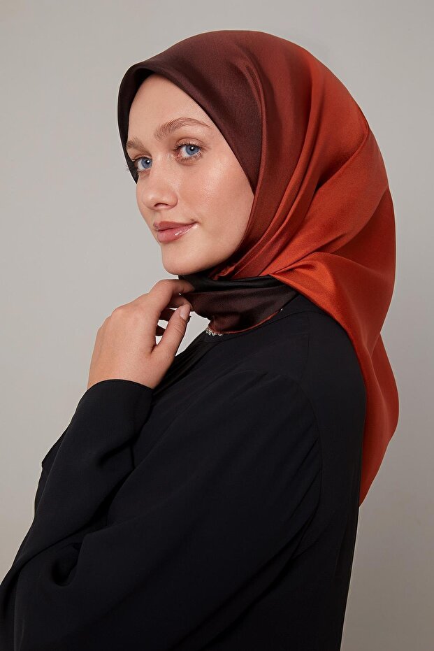 وشاح حريري برتقالي متدرج اللون - 2