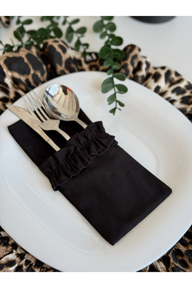 2Li Lune Ruffled Linen 3-Compartment Cutlery Case