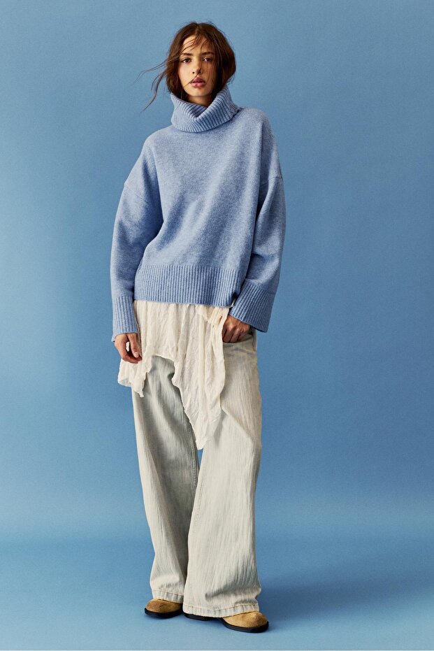 Dik yaka yumuşak örgü kazak - 1