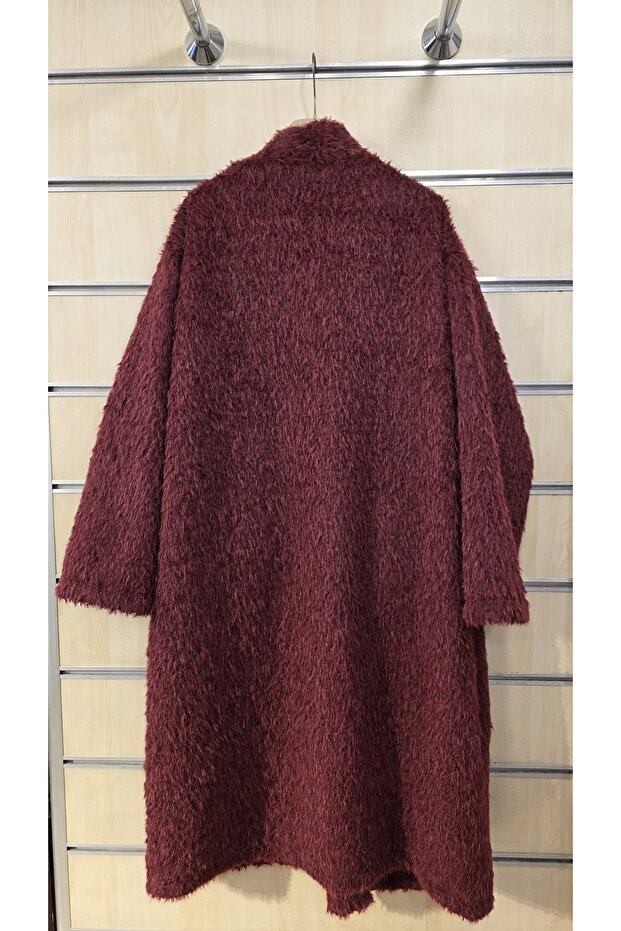 معطف طويل من الفرو الصناعي بنمط عادي - 4