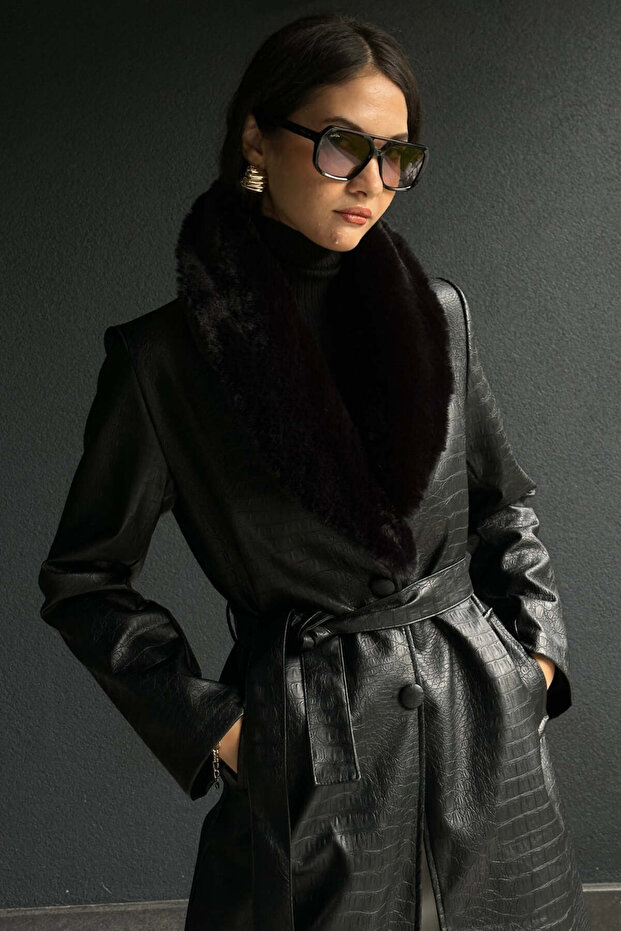 Siyah Yakası Kürklü Pardüse - 1