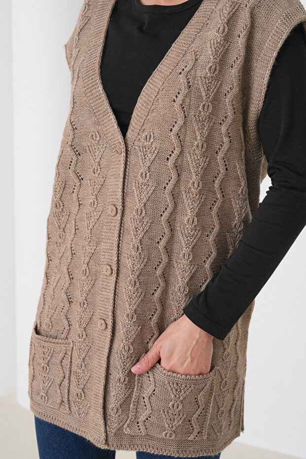 Mother Women's Knitwear Plus Size Wool Vest