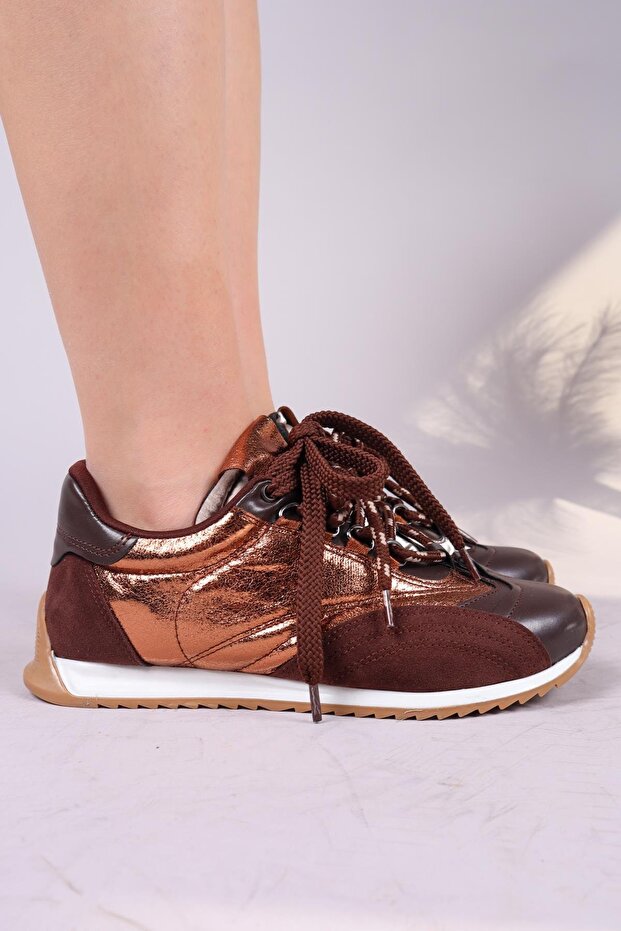 Salta Double Lace-Up Garnished Sneakers Brown