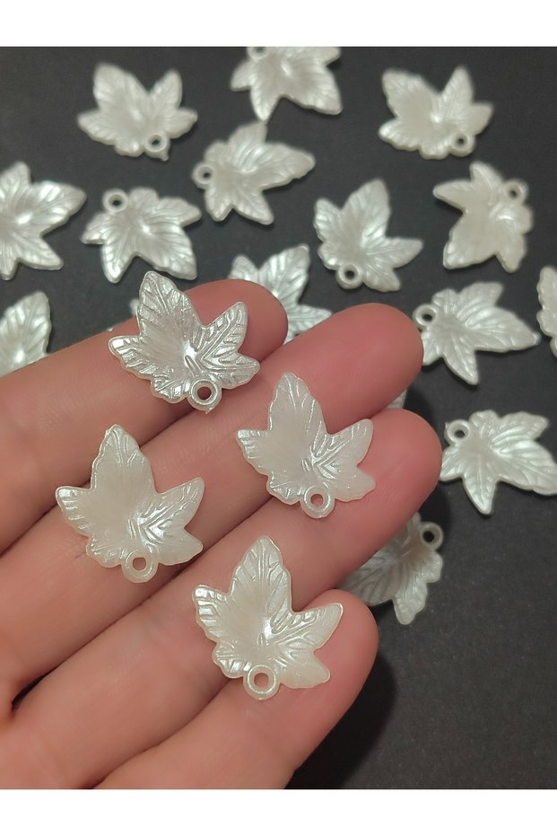 20Pcs Cream Color Acrylic Pearlescent Leaf Beads