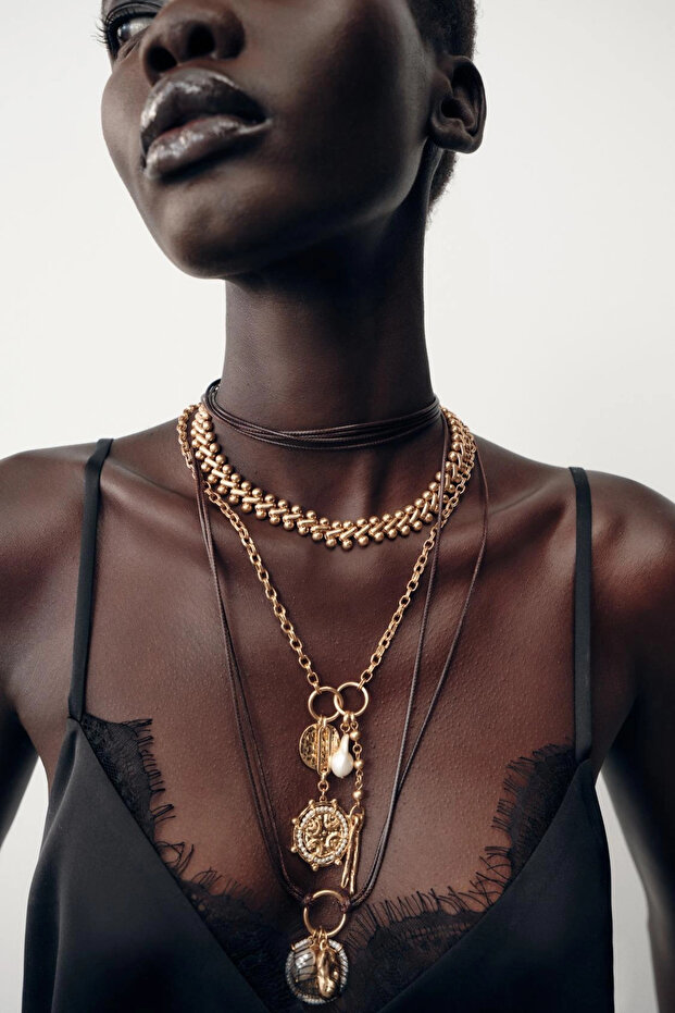 Çoklu Madalyon Charm Kolye - 2