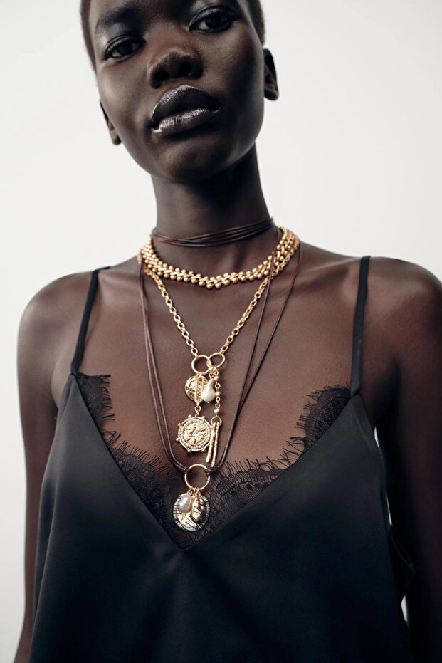 Çoklu Madalyon Charm Kolye - 3