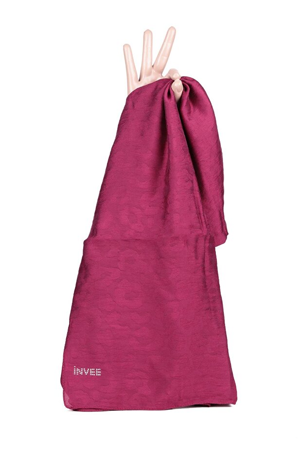 وشاح مربع بنقشة الفهد AYVA - 1