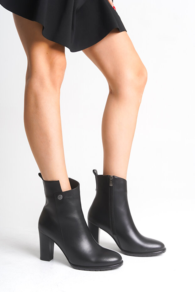 Women's Genuine Leather Heeled Boots – Handmade, Zippered, Stylish Design