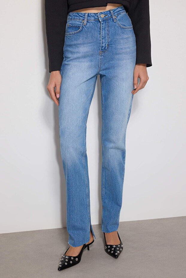 Lacivert Yırtmaçlı Yüksek Bel Comfort/Esnek Flare İspanyol Paça Jeans TWOAW22JE0382 - 4