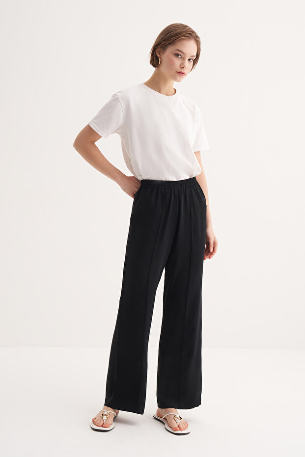 Ribbed Crepe Pants