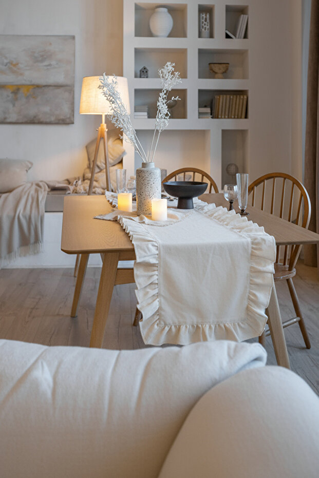 Natural Frilly Runner Vintage 40X180 cm