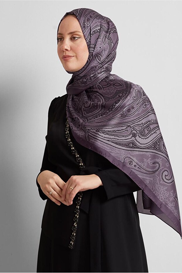 شال منقوش عرقيًا 8553