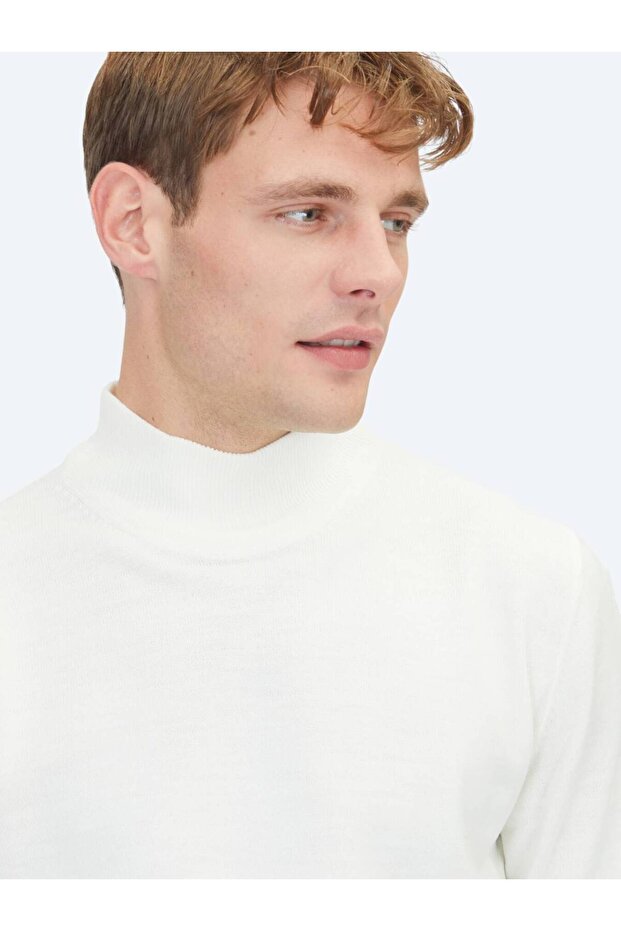 Ekru Yarım Balıkçı Yaka Düz Örgü Triko Kazak - 3