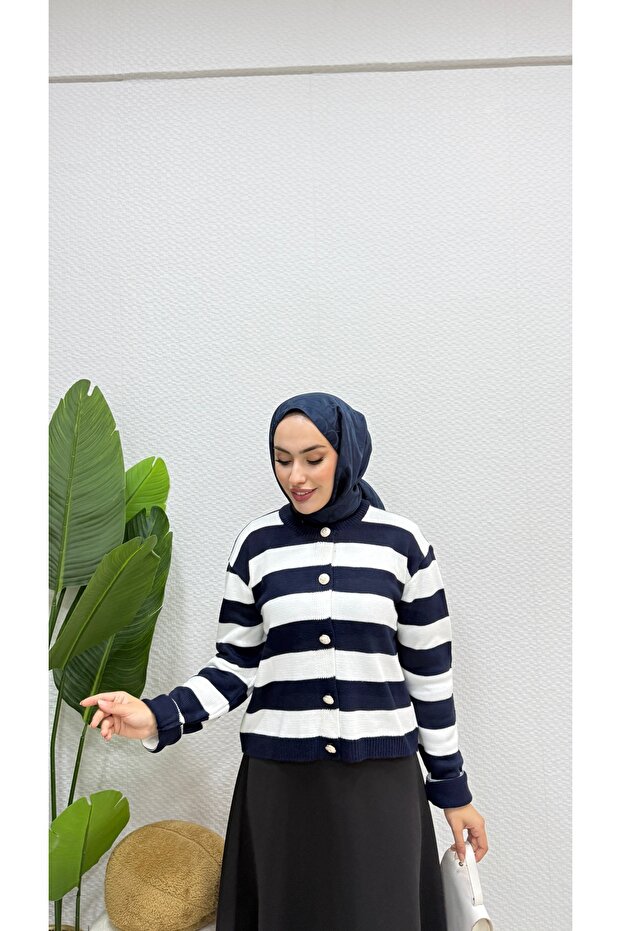 Button Detailed Striped Knitwear Hijab Cardigan