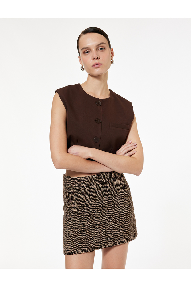 Buttoned Crew Neck Crop Vest