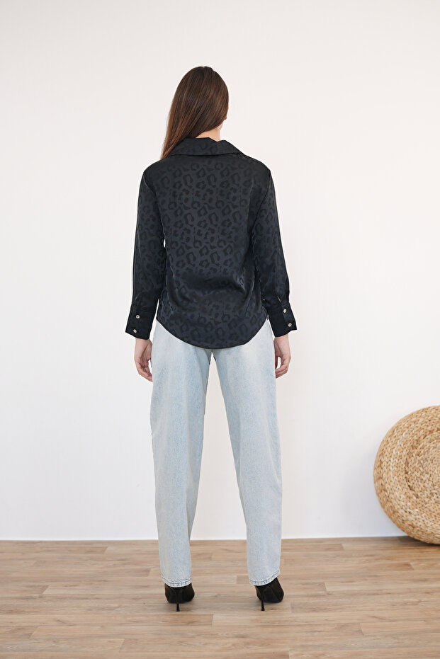 قميص ساتان منقوش ذاتيًا - 4