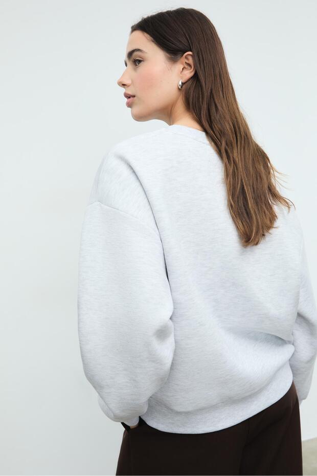 Bayrak işlemeli sweatshirt - 5