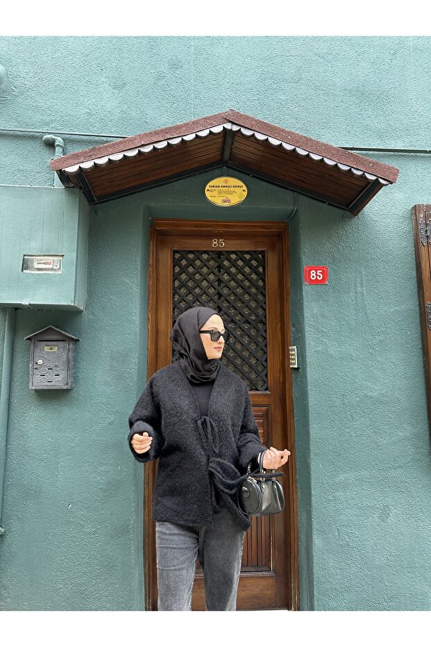 سترة مزركشة برباط أمامي - 1