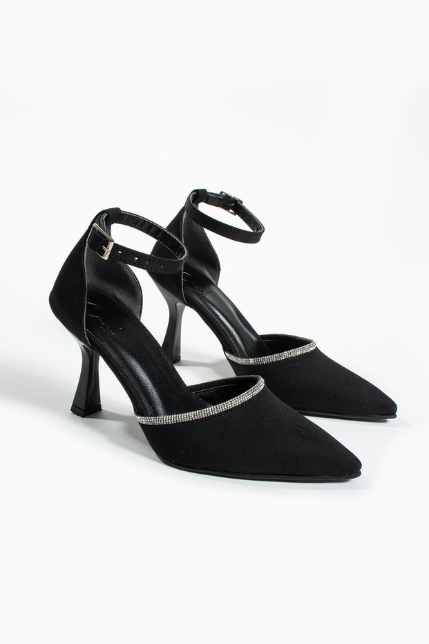 Noha Black stone detail heeled shoes