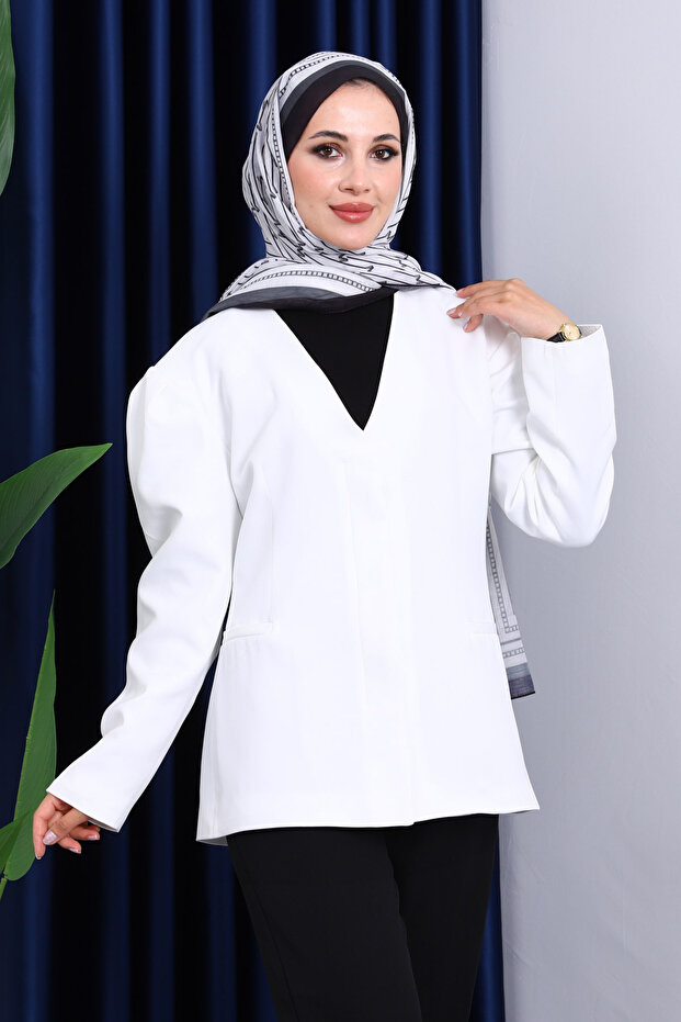 سترة بأزرار من إكرو مكونة من حشوة كتف قطع - 1