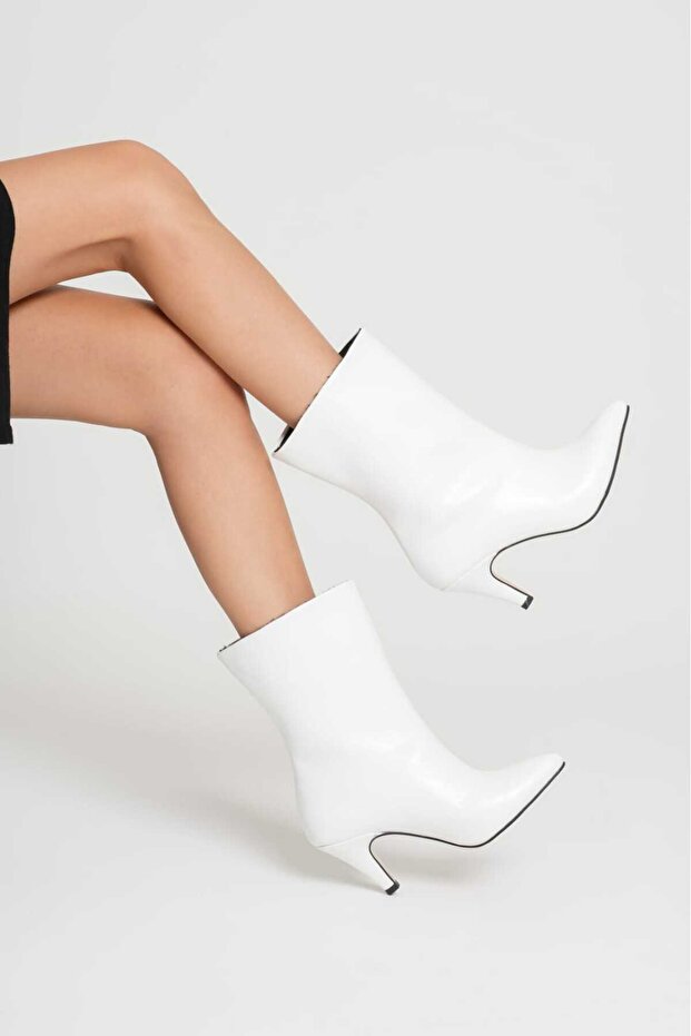 KADIN BOT Sivri Burun İnce Topuk BEJ RUGAN BOT - 1