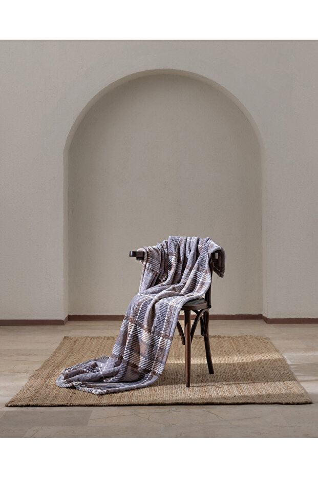Antonin Welsoft Printed Tv Blanket - Grey/Beige