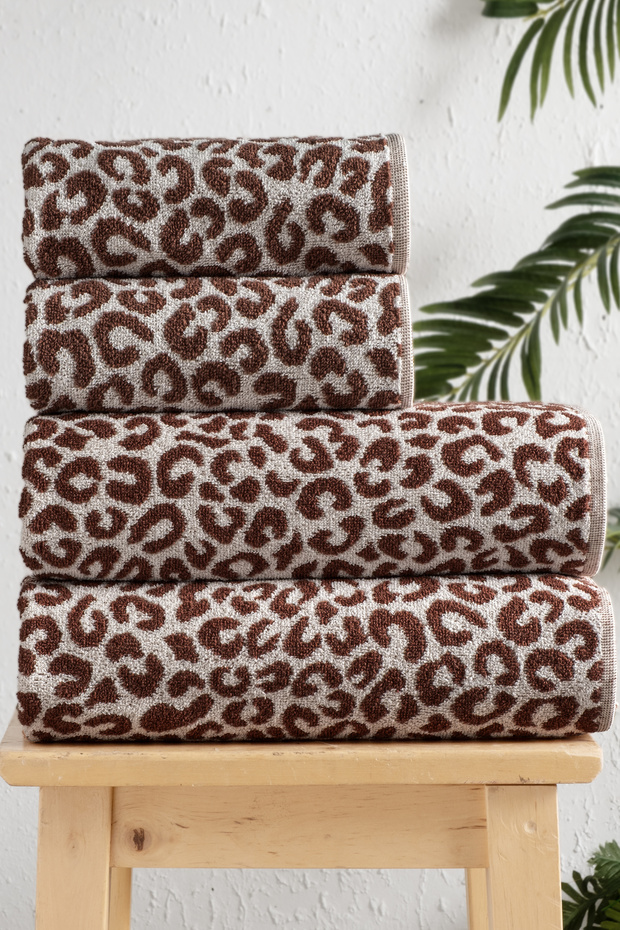 4-Piece Luxury Bath Towel Set (2 Pieces 70x140 cm & 2 Pieces 50x90 cm) | Leopard Printed Bath Set