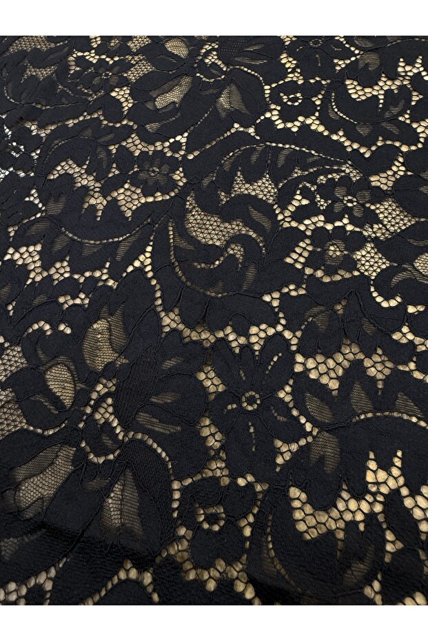 Siyah Çiçek Desenli Klasik Dantel Kumaş – 135 cm Genişlik | Abiyelik – Elbiselik Kumaş - 5