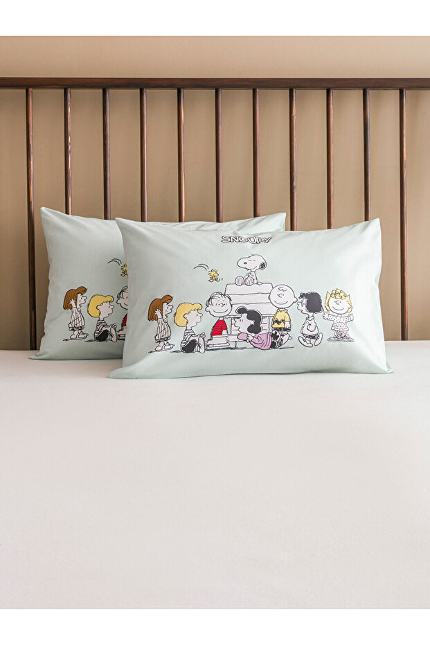 Sparkling Choices from Shining Store |   Peanuts Printed Pillow Case 2-Pack 50X70 cm - 2