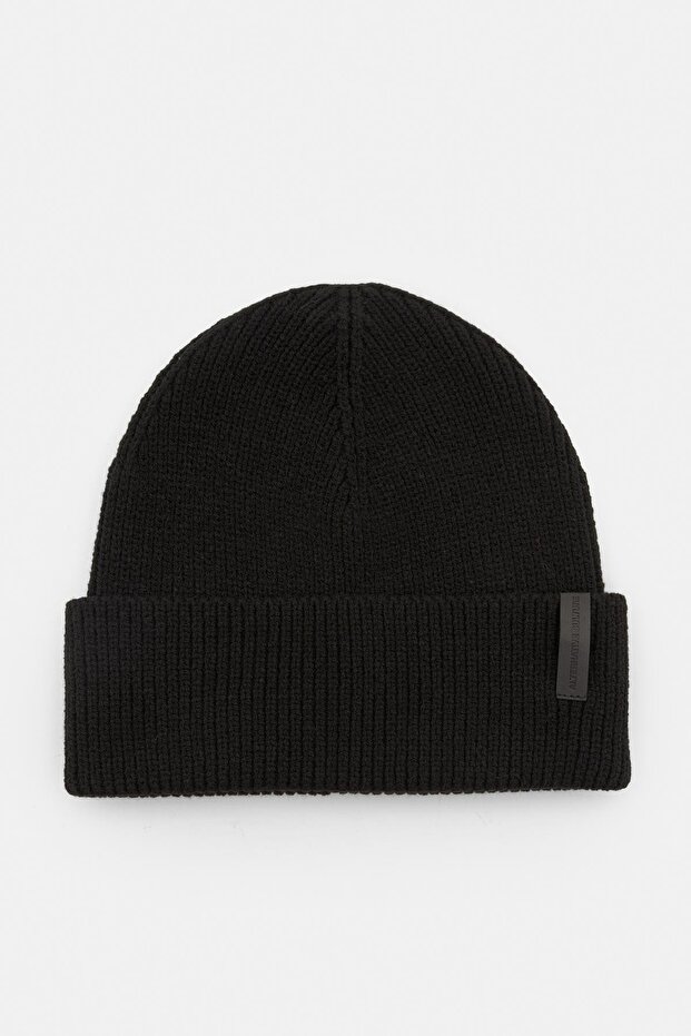 Etiketli örgü bere - 2