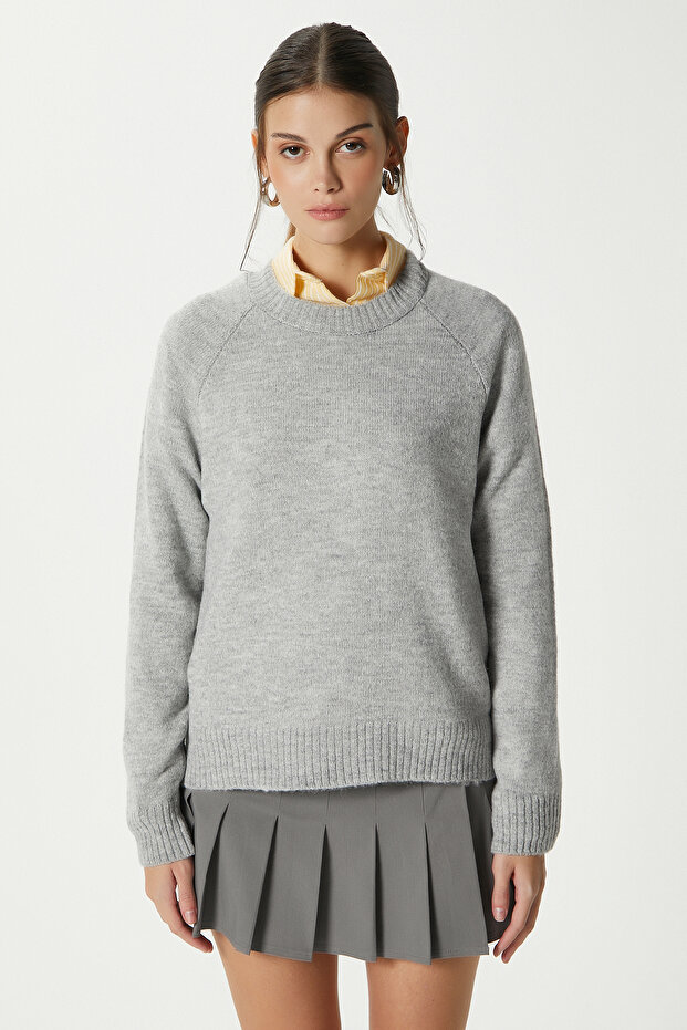 Mushy Gray Basic Knit Sweater - 5