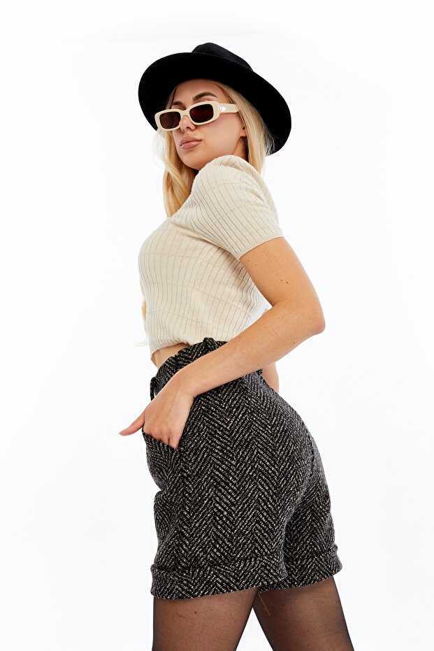 Çift Cepli Fermuarlı Kaşe Şort - 7