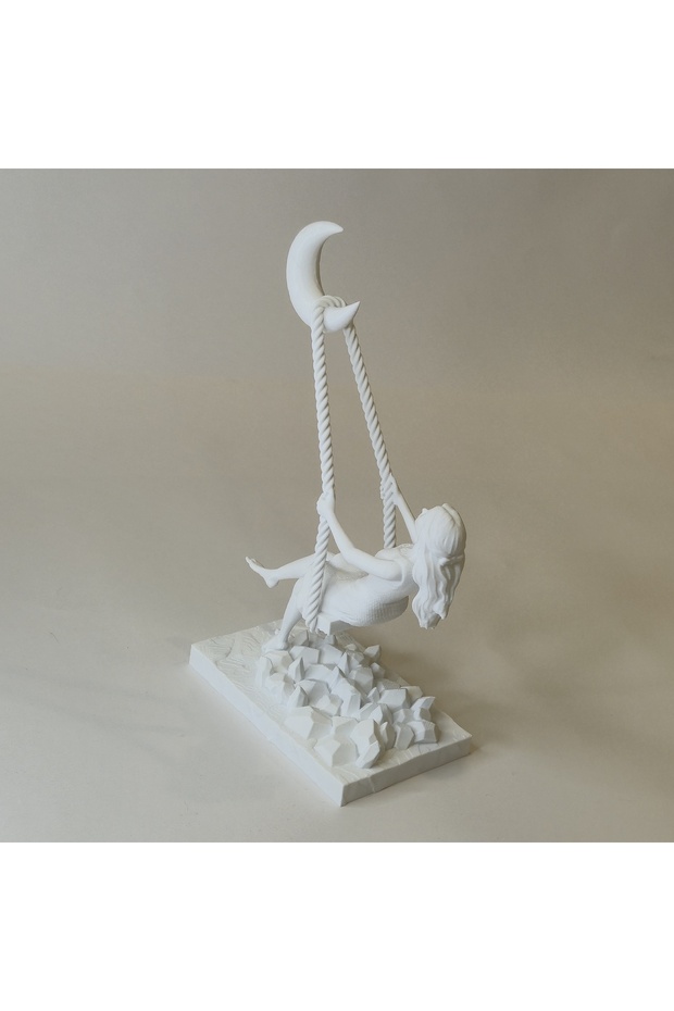 Ayda Sallanan Kadın Figürü - 5