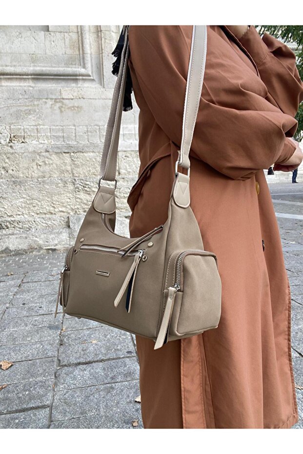 Crossbody and Shoulder Bag with 8 Compartments, Lined, Long Strap, Suitable for Daily Use - 3