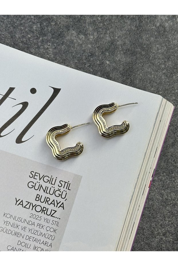 New Season Gold Antique Detailed Earrings