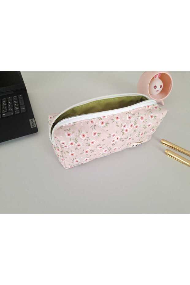 Crisp Pink Flower Pen Holder