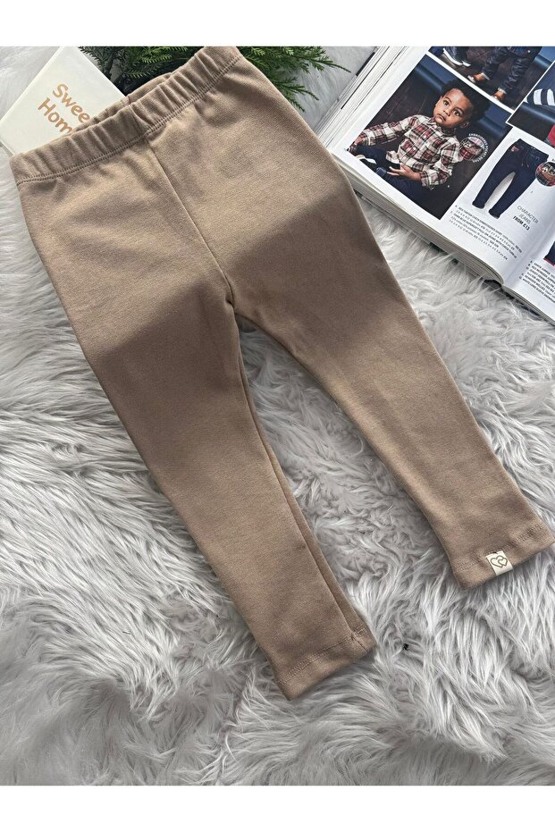 ДІВЧИНА ТАЙТ - 1