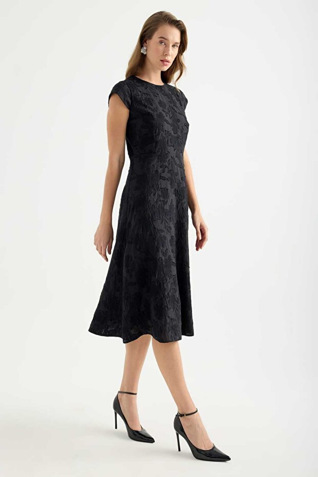 Jakarlı Midi Elbise - 7