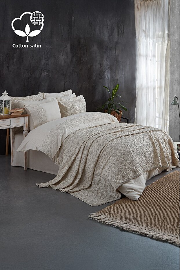 Maria Embroidered Double 9-Piece Duvet Cover + Piqué Set