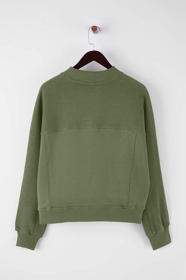 Haki Oversize/Geniş Kalıp Dik Yaka Kalın İçi Polarlı Örme Sweatshirt TWOAW26SW00205 - 7