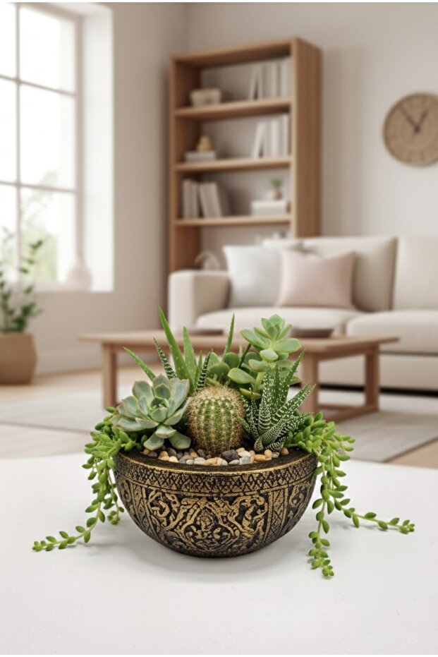 Antik Desenli Saksı - 1