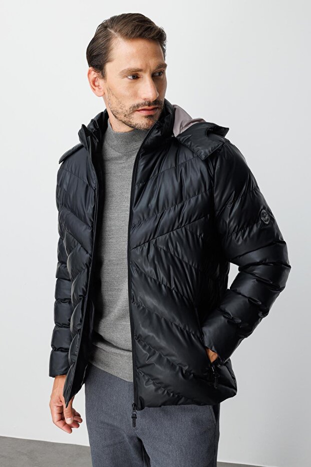 Black Standard Fit Hooded Quilted Inflatable Sports Men's Coat
