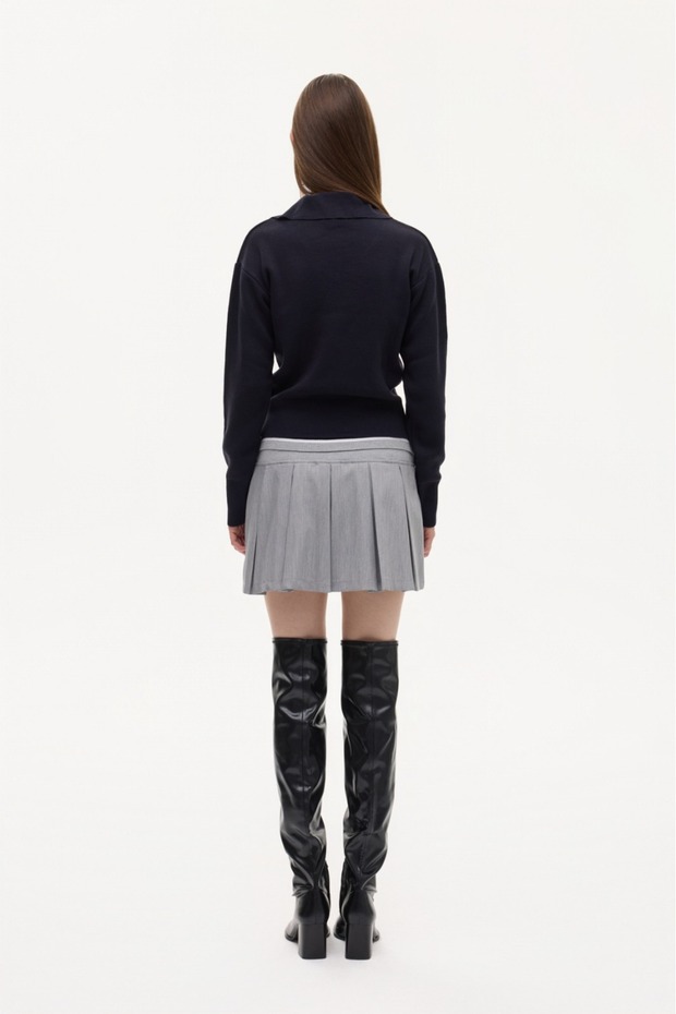 Nakış İşlemeli V Yaka Triko - 4