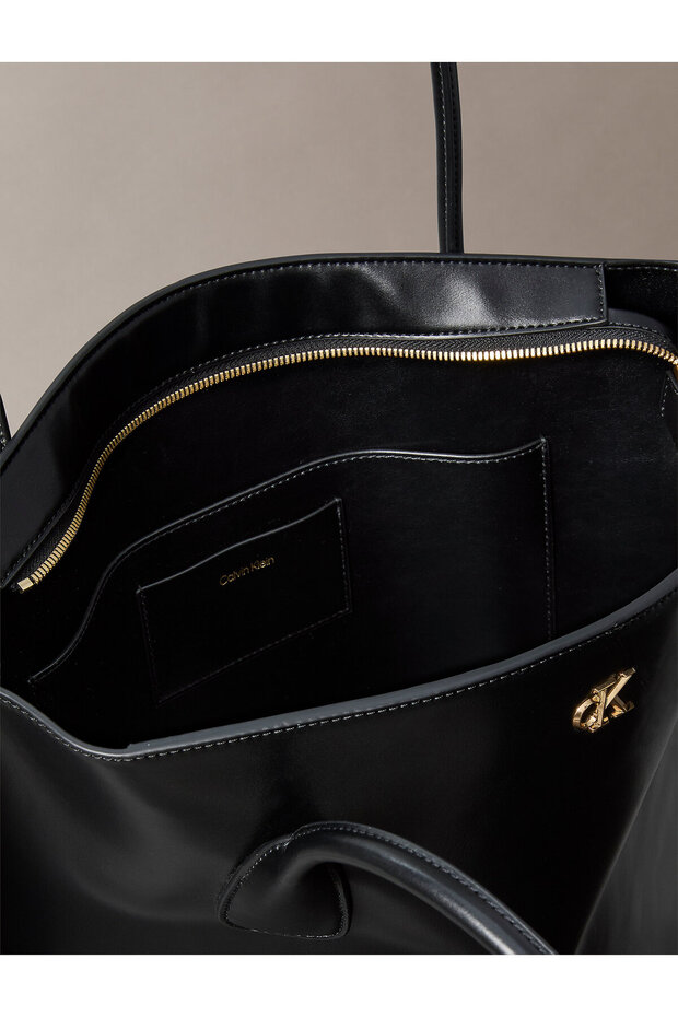 Monogram Logo Hardware Tote Bag - 4