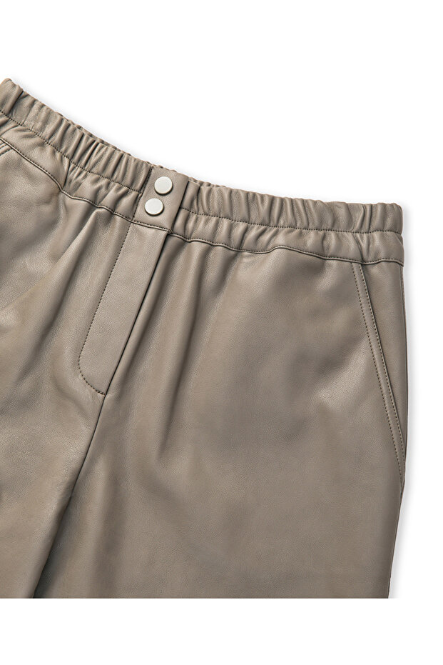 Deri görünümlü elastik bel pantolon - 4