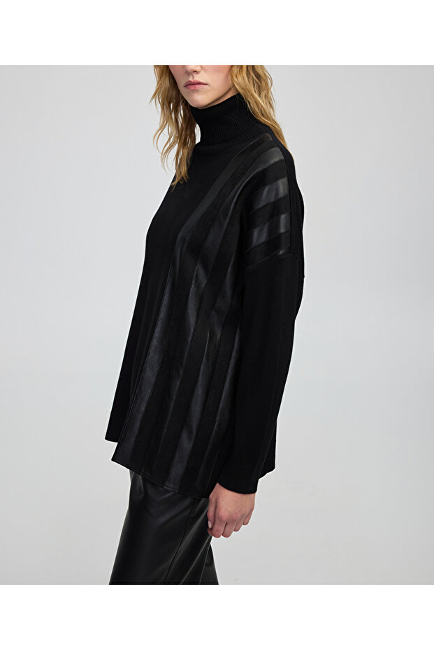 Kontrast dokulu oversize triko - 6